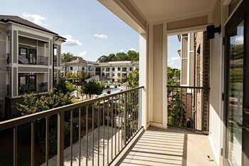 Private balconies/patios